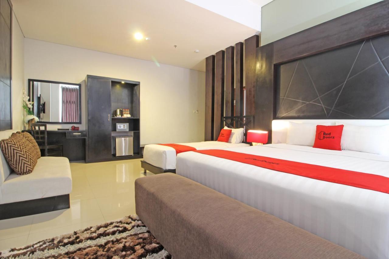 יוגיאקרטה Reddoorz Premium Near Sleman City Hall מראה חיצוני תמונה