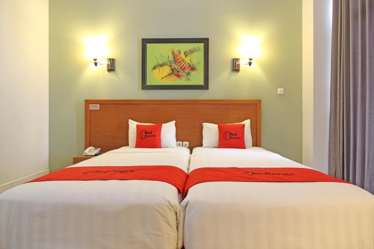 יוגיאקרטה Reddoorz Premium Near Sleman City Hall מראה חיצוני תמונה